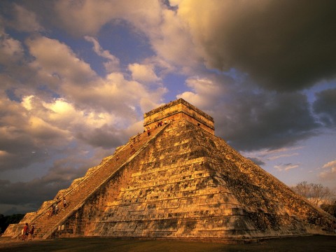 ancient_mayan_ruins_chichen_itza_mexico-normal